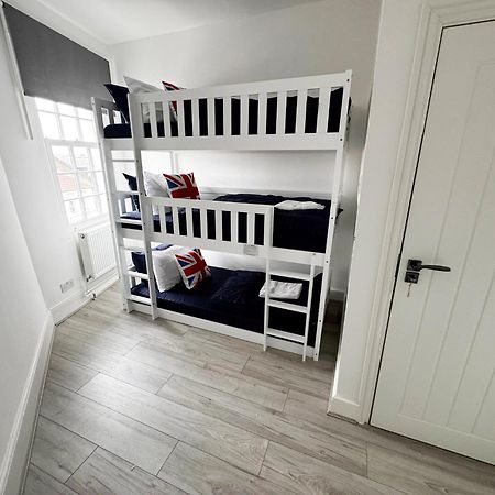 לונדון 149 Budget Guesthouse מראה חיצוני תמונה