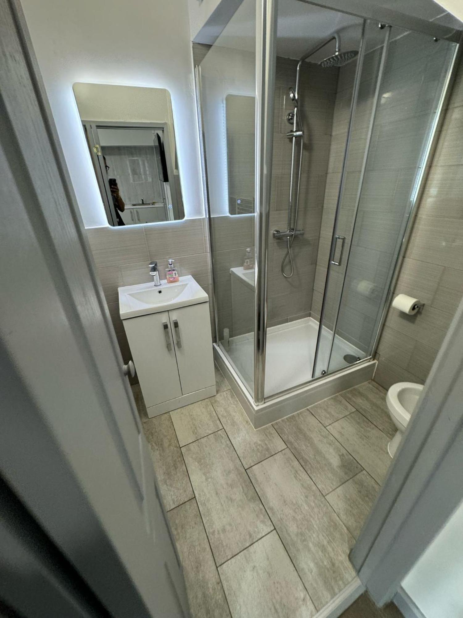 לונדון 149 Budget Guesthouse מראה חיצוני תמונה