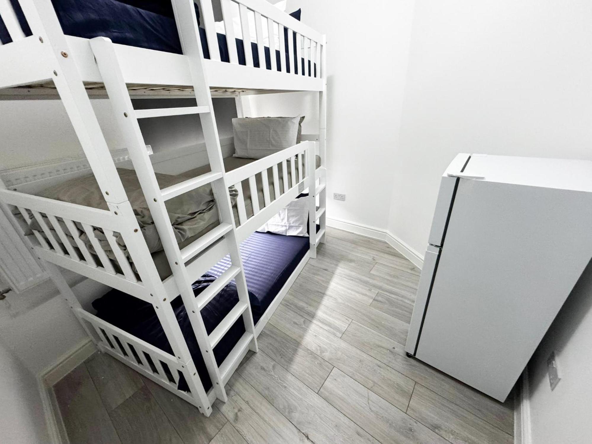 לונדון 149 Budget Guesthouse מראה חיצוני תמונה