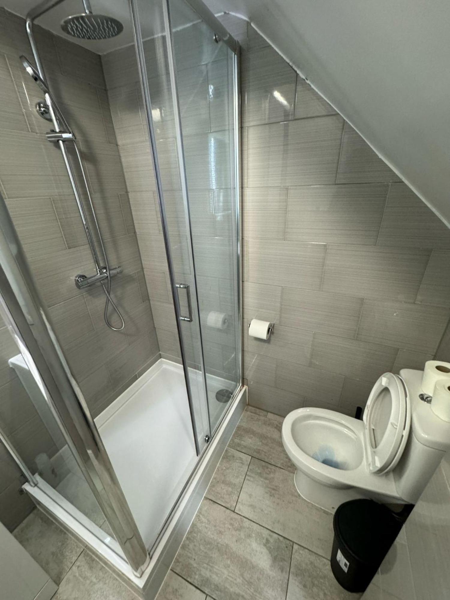 לונדון 149 Budget Guesthouse מראה חיצוני תמונה